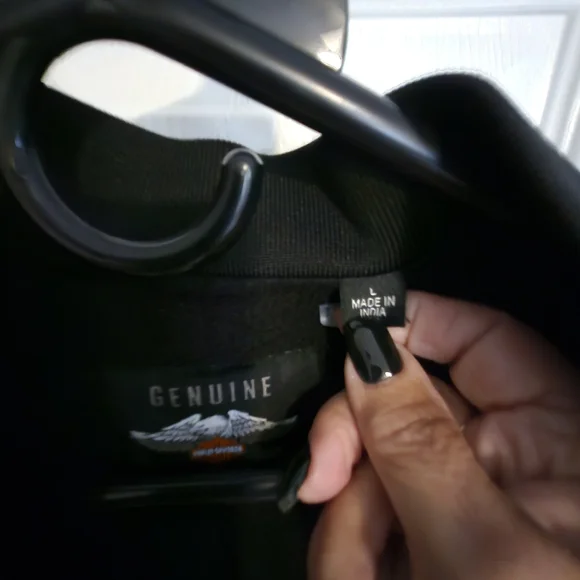 Harley-Davidson Quilted Black Bomber Jacket with Maroon Embroidery - Picture 3 of 10